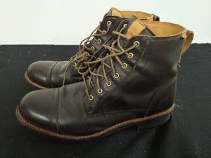 lot 92 image: Mens Timberland Boots