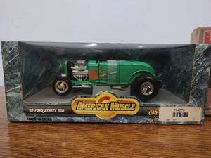 lot 213 image: Model Cars