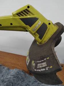 lot 217 image: Ryobi Weed Trimmer