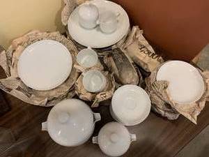 lot 2 image: Midcentury Dinnerware Set - Modern Shapes and Pure White