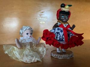 lot 115 image: Multi-cultural dolls