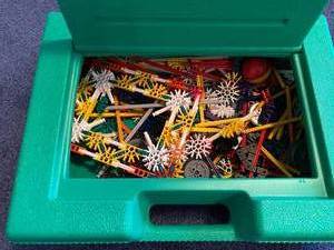 lot 101 image: Knex Building Toy in Case