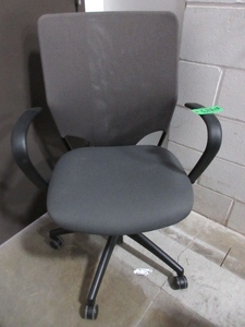 lot 614 image: HARTER KNIT BACK ADJUSTABLE OFFICE CHAIRS