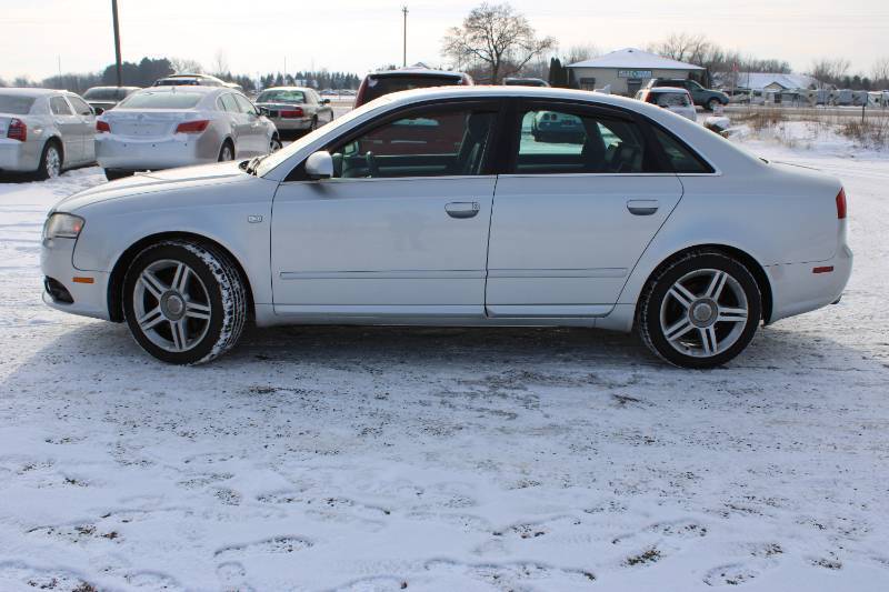 lot 4 image: 2008 Audi A4 2.0T Quattro - AWD