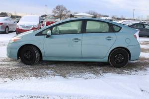 lot 6 image: 2012 Toyota Prius Base - 2 OWNERS
