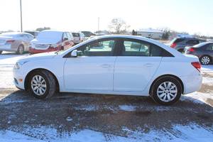 lot 11 image: 2011 Chevrolet Cruze LT