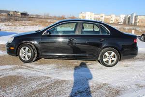 lot 12 image: 2008 Volkswagen Jetta SE - 1 OWNER