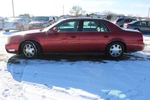 lot 17 image: 2003 Cadillac Deville