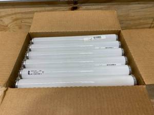 lot 70 image: GE Case of F14T12-CW Fluorescent Light Bulbs