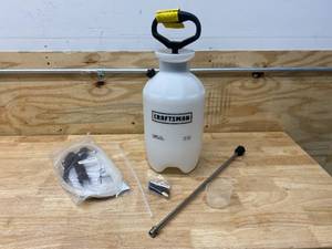 lot 111 image: CRAFTSMAN 2 Gallon Pump Sprayer