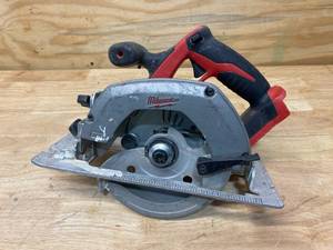 lot 12 image: MILWAUKEE M18 18-Volt Lithium-Ion Cordless 6-12 in. Circular Saw (Tool-Only)