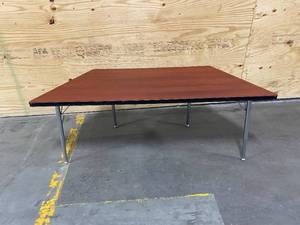 lot 99 image: Office Table