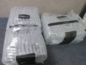 lot 16 image: Depends XL for Men Maximum...