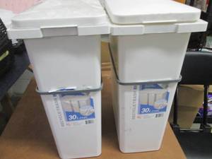 lot 58 image: Lot of 2 Interlocking- 30 L Covered...