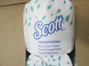 lot 81 image: Case of 80 Rolls Scotts Standard Ro...