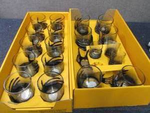 lot 110 image: 4 Sets of 4 SKELETON HAND WHISKEY G...