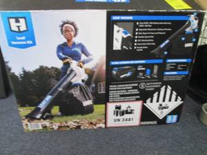 lot 131 image: Hart Leaf Vacuum open box, untested...