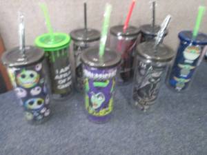 lot 134 image: 8 Assorted 20 oz Travel Tumblers...