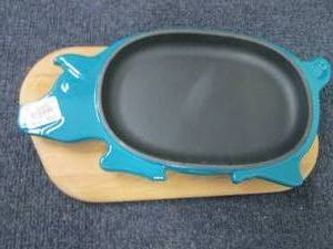 lot 141 image: Pig Serving Dish with Wooden Platte...