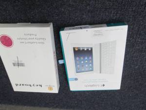 lot 144 image: Ipad Mini Keyboards...