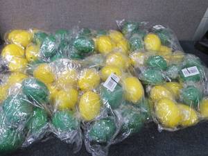 lot 149 image: 6 Bags of Plastic 6 Lemons & 6 Lime...