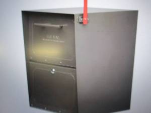 lot 80 image: Oasis Post-Mount or Column-Mount Lo...