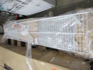 lot 128 image: lot of wire shelving ...