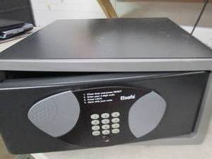 lot 190 image: elsafe digital safe...