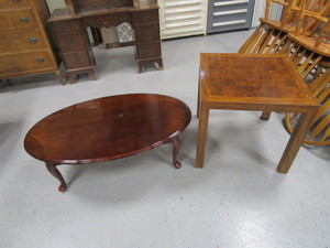 lot 19 image: End Table & Coffee Table