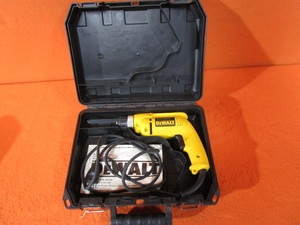 lot 30 image: DeWalt Drill