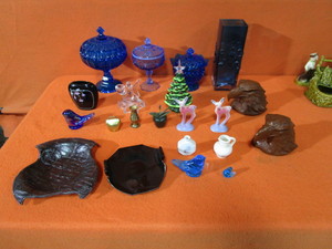 lot 54 image: Home Decor
