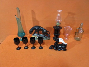 lot 56 image: Vintage Lamps & Home Decor