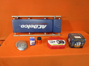lot 76 image: Creeper & Misc. Car Parts