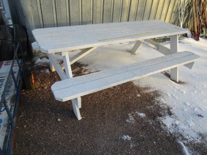 lot 64 image: Picnic Table