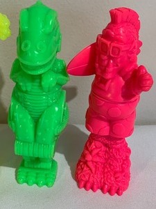 lot 11 image: 1993 Wendys Weird Writers Happy Meal Toys