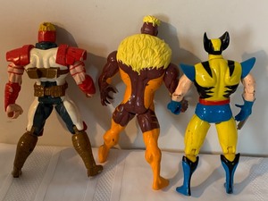 lot 5 image: Vintage Toy Biz Figurines including 1994 Marvel Shatterstar Figurine