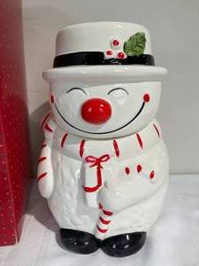 lot 45 image: Earthenware Snowman Cookie Jar New In The Box