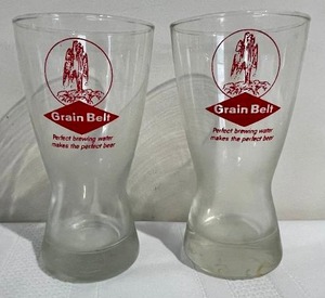 lot 52 image: Vintage Glassware Lot