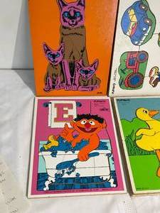 lot 62 image: Six Vintage Wooden Playskool Puzzles With All Pieces