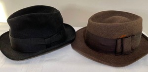 lot 80 image: Vintage Mens Hats