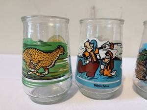 lot 133 image: 4 Vintage Welchs Collectors Jars