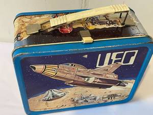 lot 144 image: Metal UFO Lunchbox