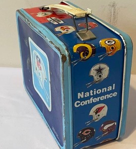 lot 146 image: Metal NFL Lunchbox with Thermos