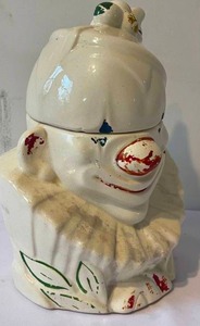 lot 155 image: Vintage McCoy Clown Cookie Jar