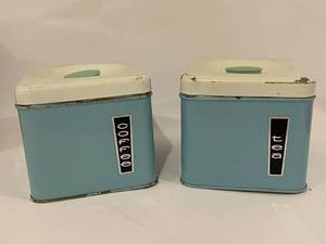 lot 180 image: Vintage Kitchen Deco