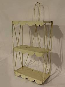 lot 181 image: Vintage Metal Wall Mount Shelf