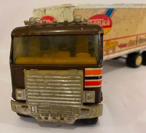 lot 200 image: Vintage Tonka Truck and Trailer