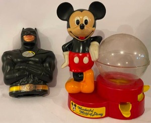 lot 204 image: Vintage Plastic Banks
