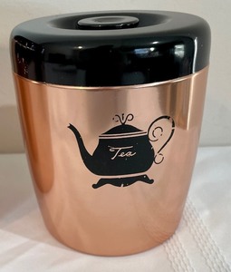 lot 260 image: Charming Vintage Metal Kitchen Canisters