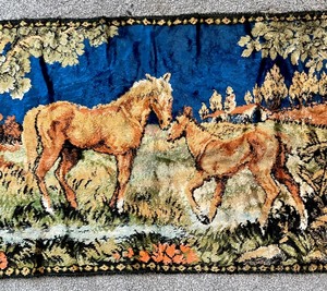 lot 264 image: Small Vintage Horse Themed Tapestry